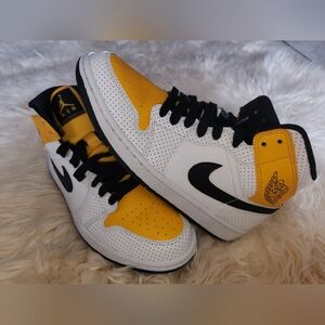 Nike Air Jordan Mid Perforated White University Gold